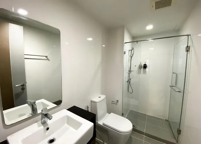 2br Modern Comfort At Vibrant Asok Bts Station