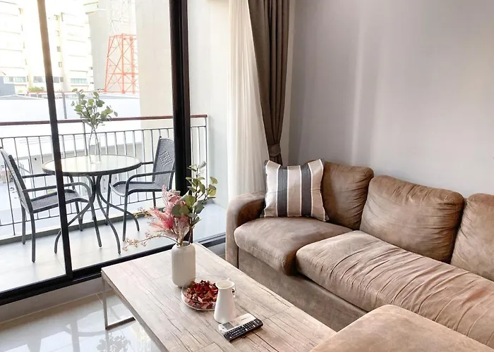 2br Modern Comfort At Vibrant Asok Bts Station 度假居 *